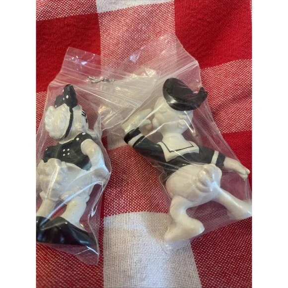 Lot Of 4 Black & White Vintage Bully Disney 2.7” Rare Toy Mickey Minnie Donal - Picture 7 of 11